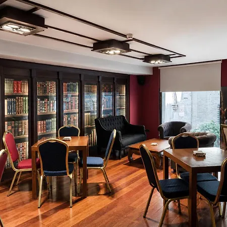 Sancho Abarca Hotel 4*