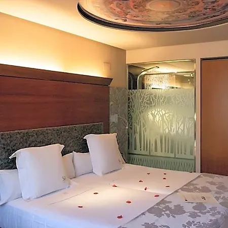 Sancho Abarca Petit 4* ويسكا