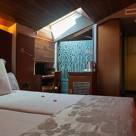 Sancho Abarca Hotel 4*