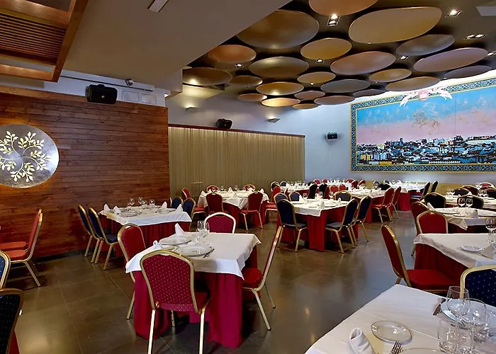 Hotel Sancho Abarca 4*